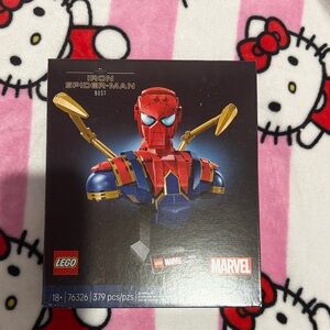 LEGO- Iron spider-man bust